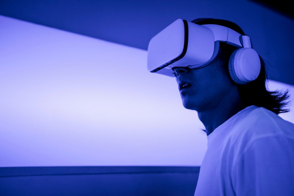 Virtual reality headset